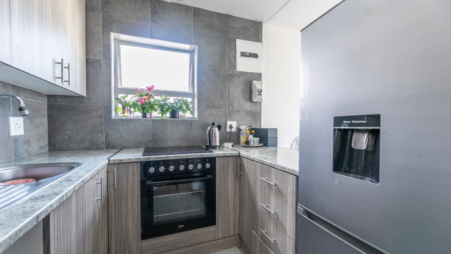 1 Bedroom Property for Sale in Table View Western Cape